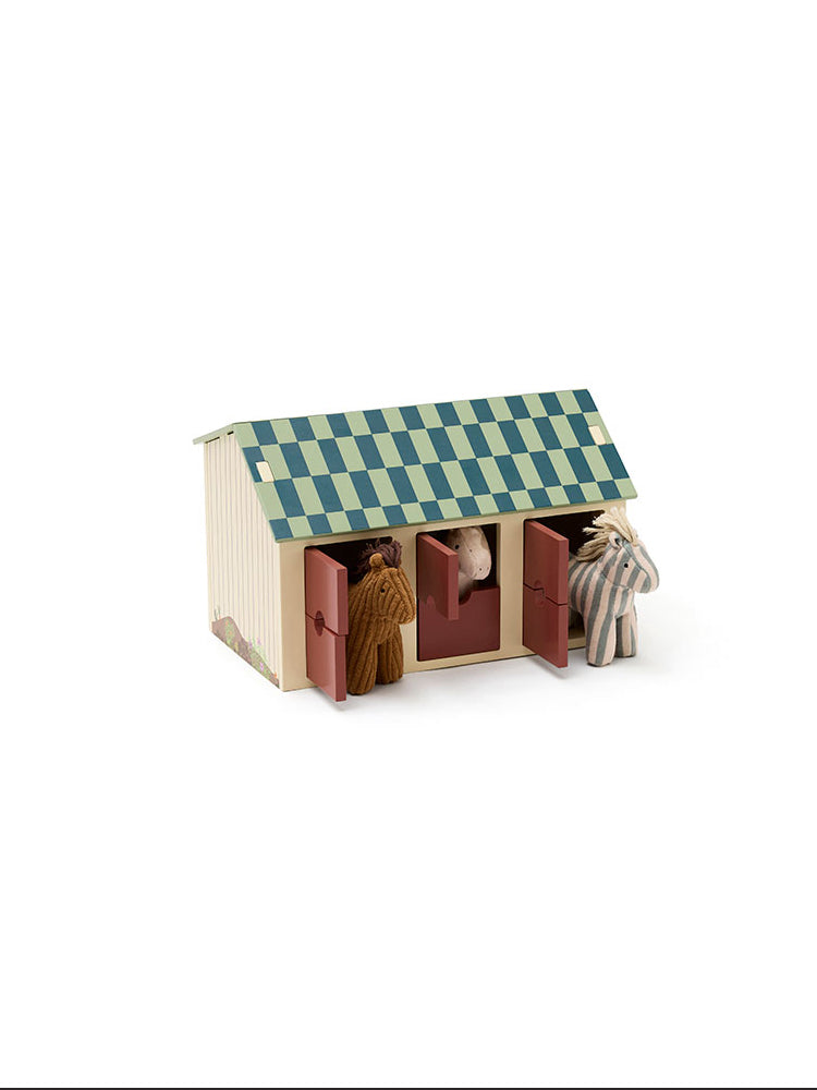 Stable & Horses