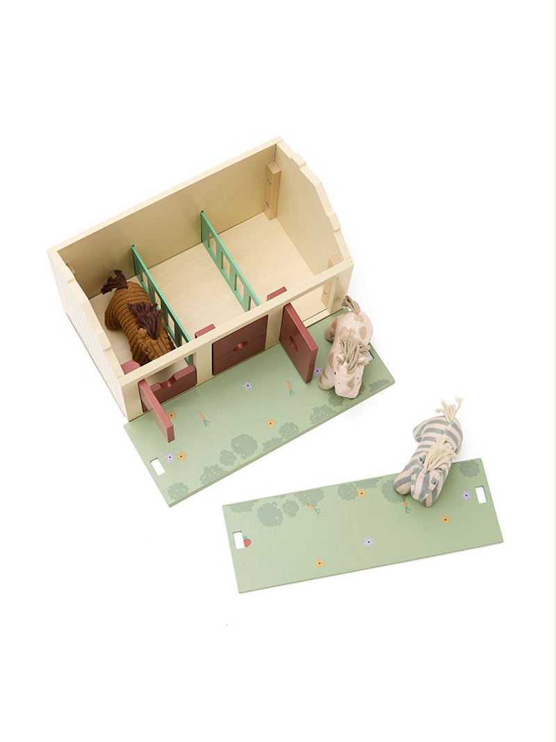 Stable & Horses