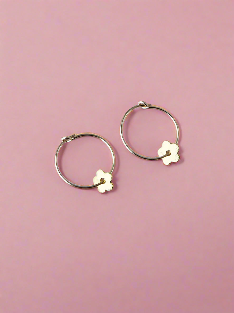 Minima Hoop Earrings