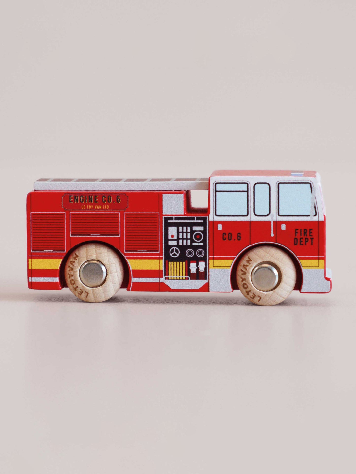 No.44 Quinn Wooden Fire Truck