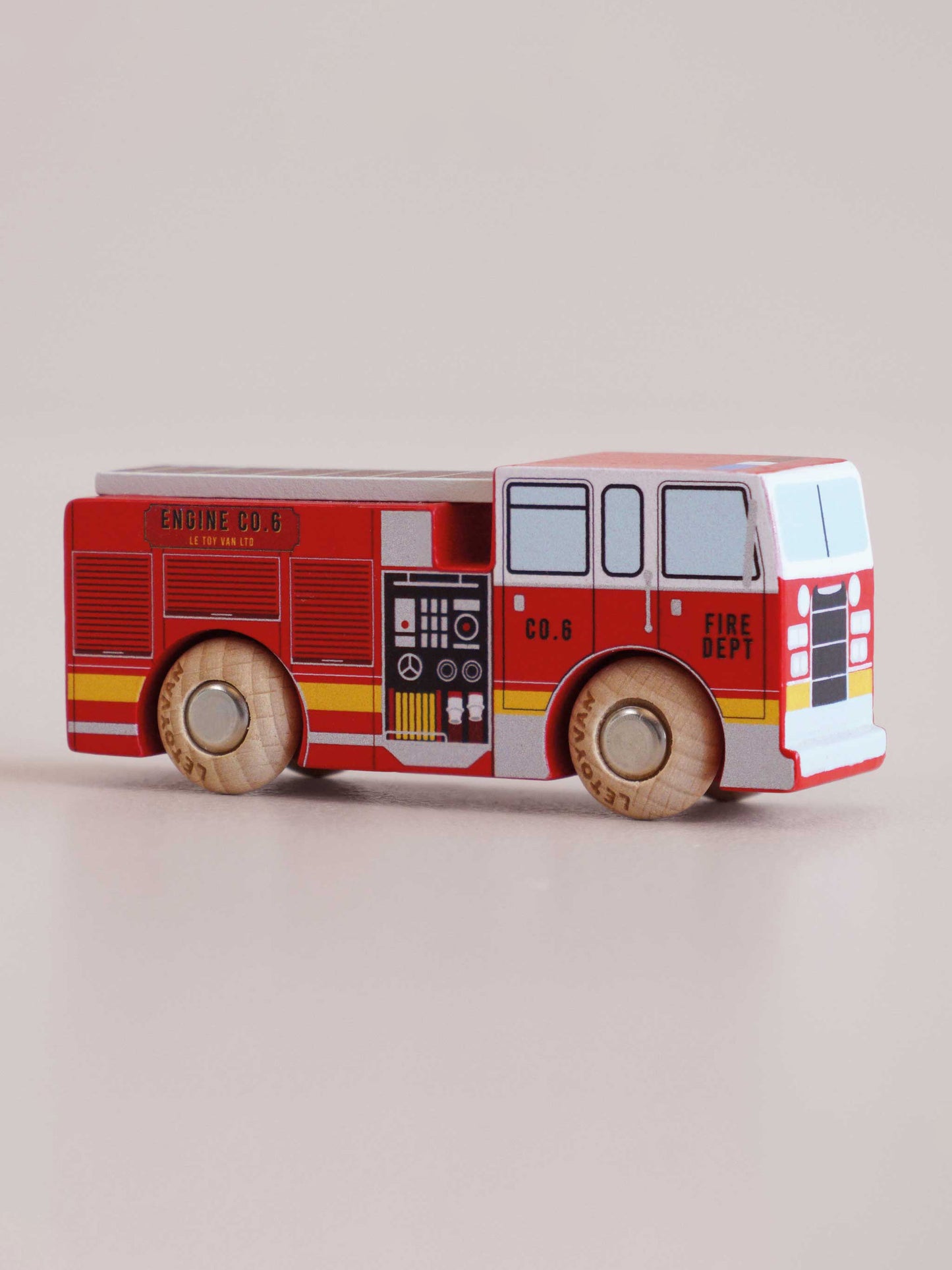 No.44 Quinn Wooden Fire Truck
