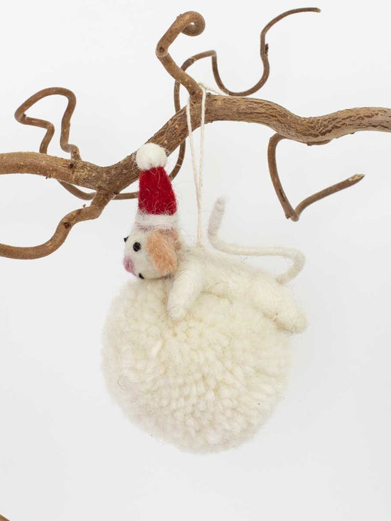 Mouse on Snowball Decoration