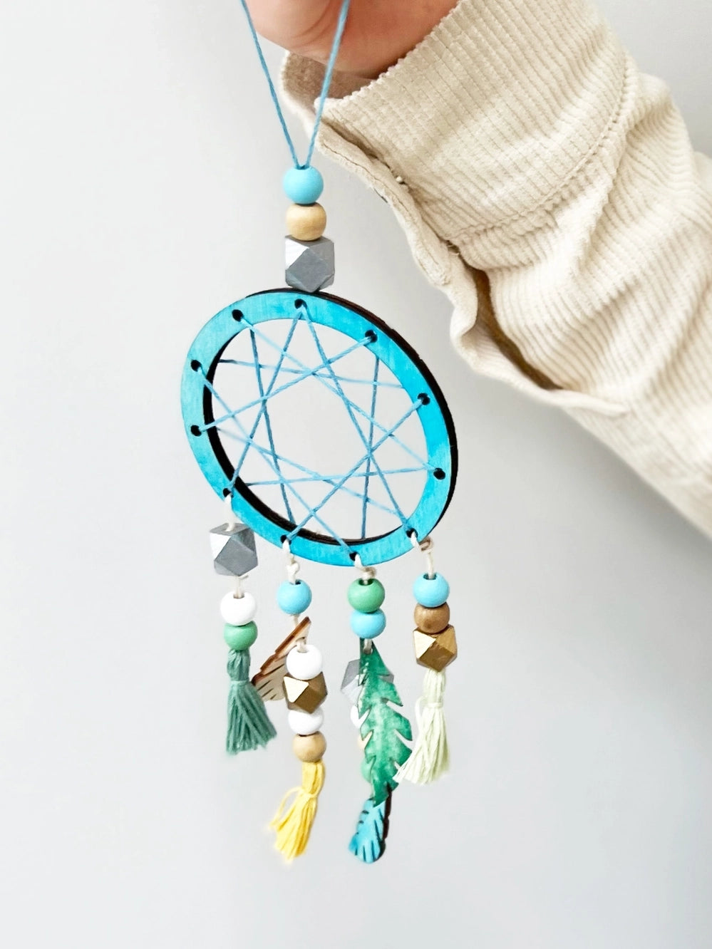 Load image into Gallery viewer, Make Your Own Dreamcatcher Craft Kit

