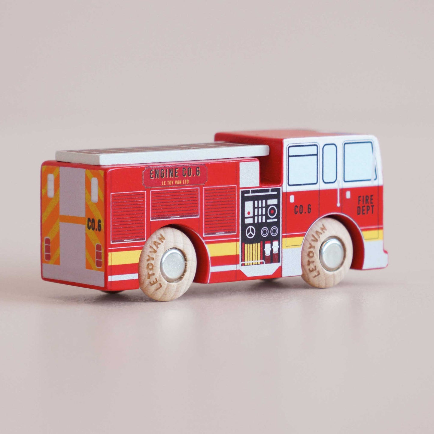 No.44 Quinn Wooden Fire Truck