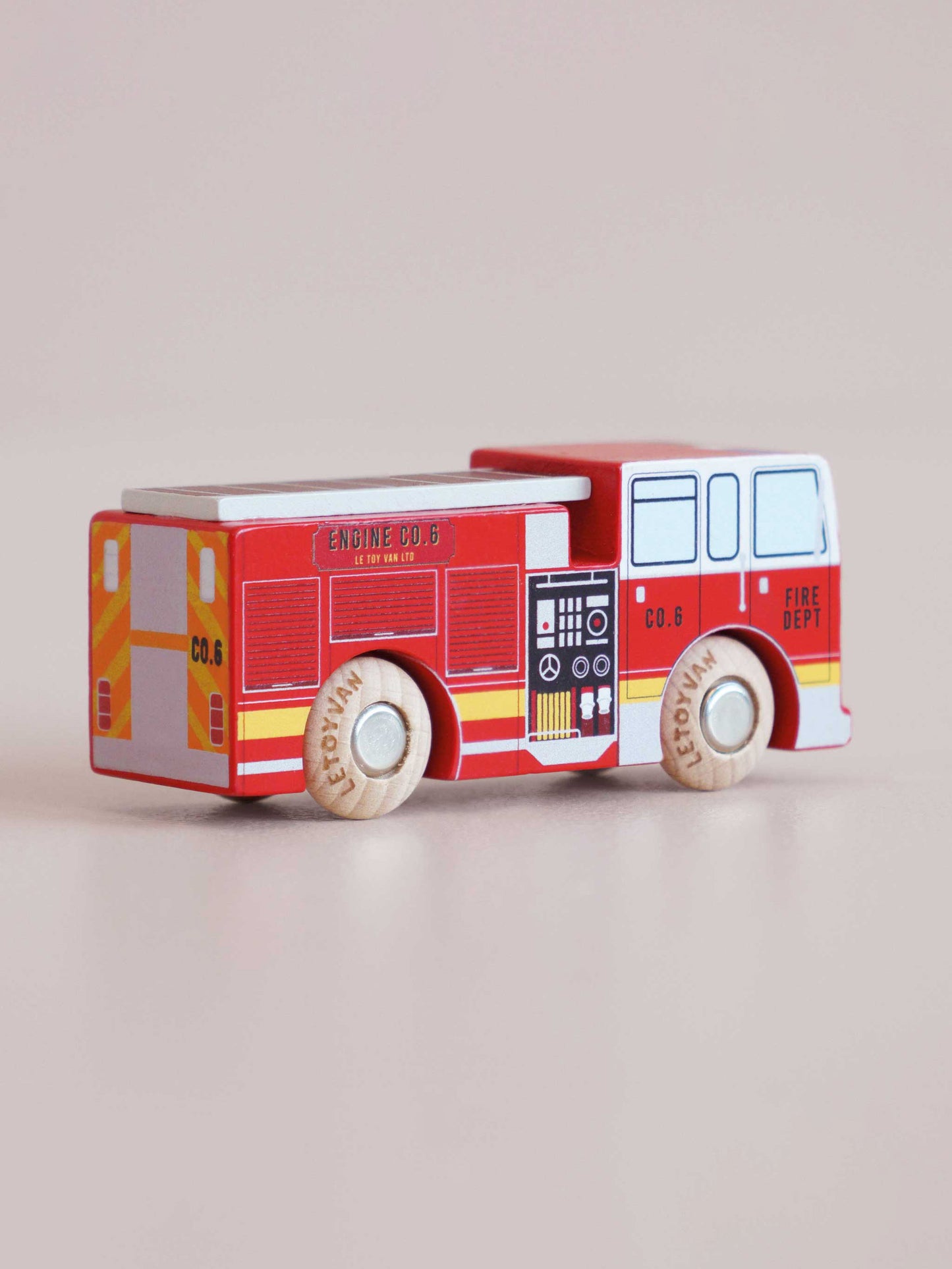 No.44 Quinn Wooden Fire Truck