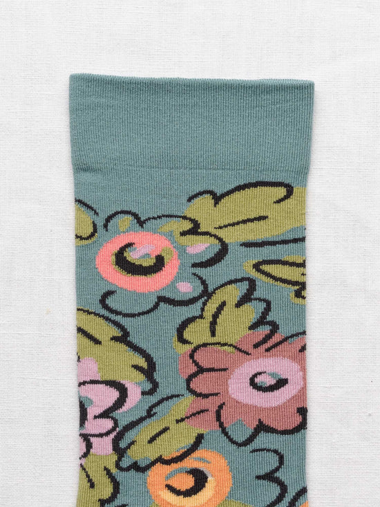 Load image into Gallery viewer, Arctic Flower Socks
