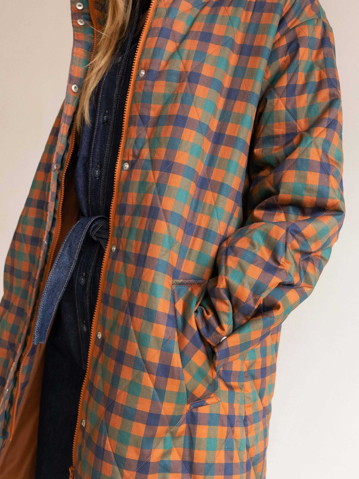 Load image into Gallery viewer, Brown Check Quilted Jacket
