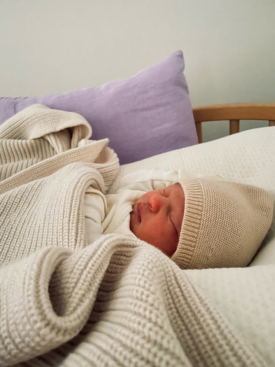 Oat Newborn Baby Bonnet
