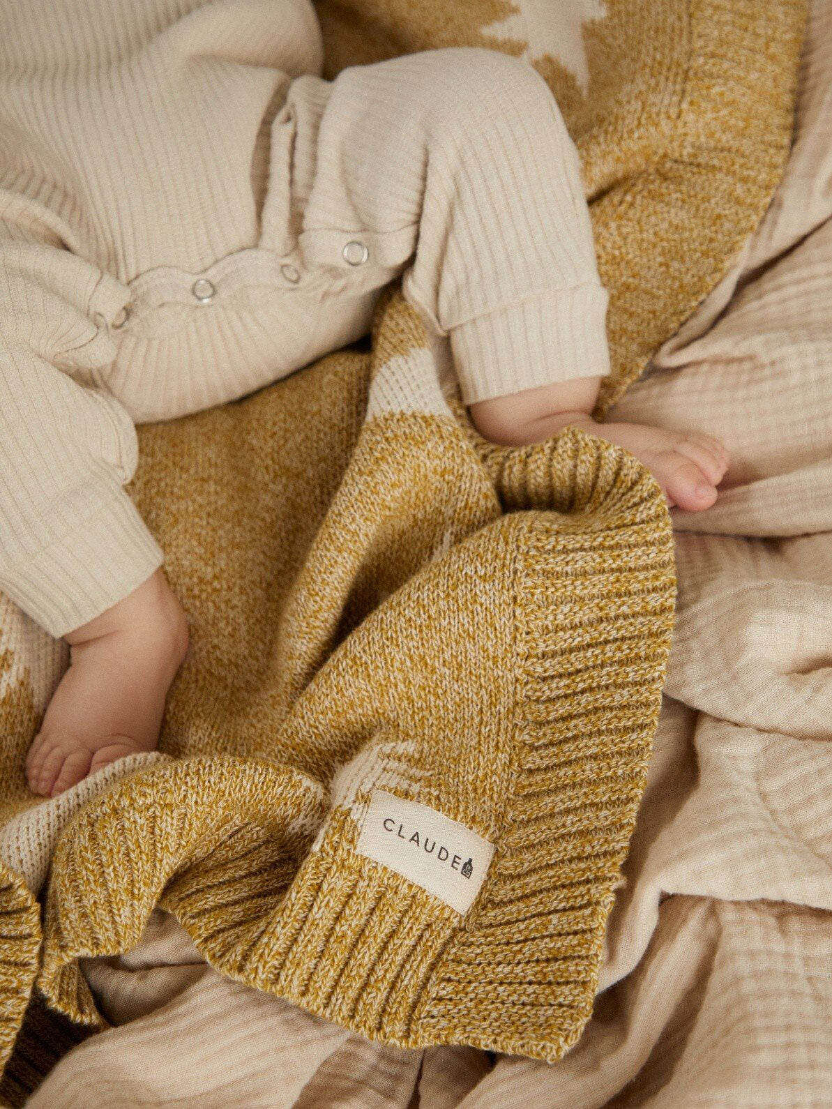 Cozmo Golden Blanket