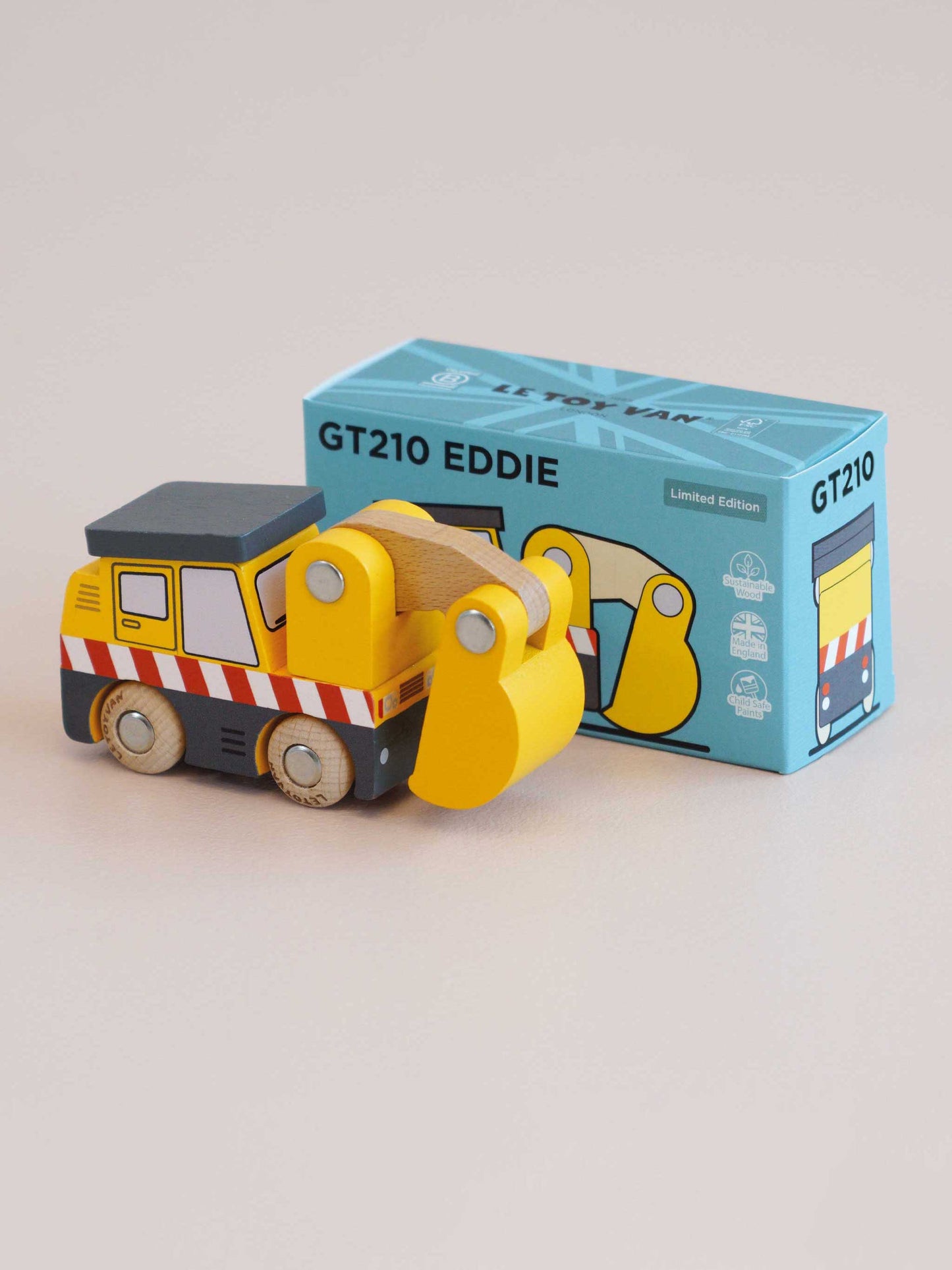 No.37 Eddie Wooden Digger