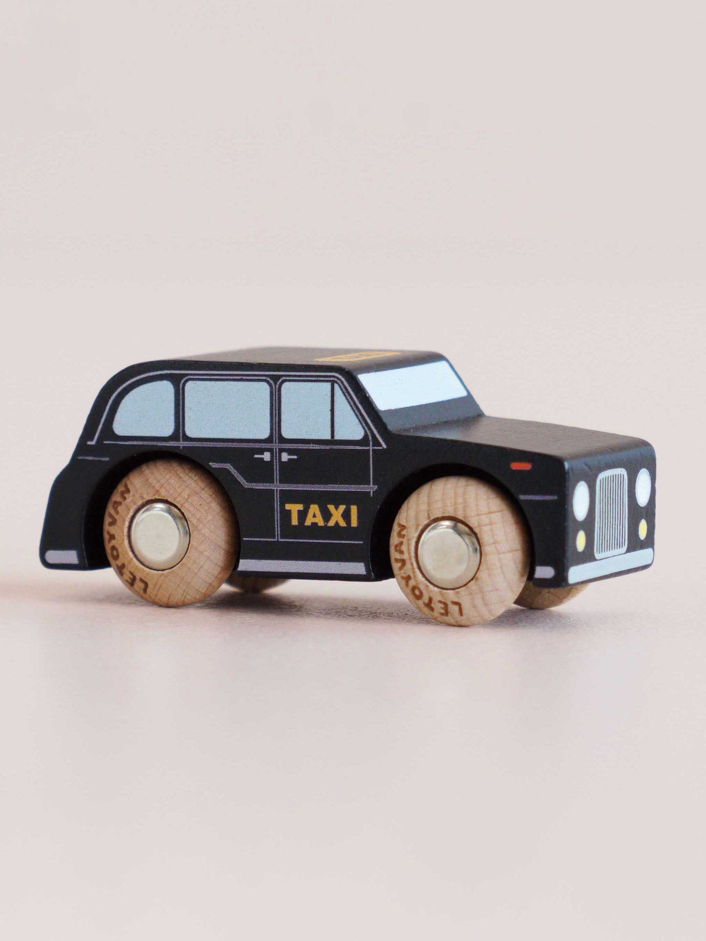 No.45 Bertie Wooden Taxi