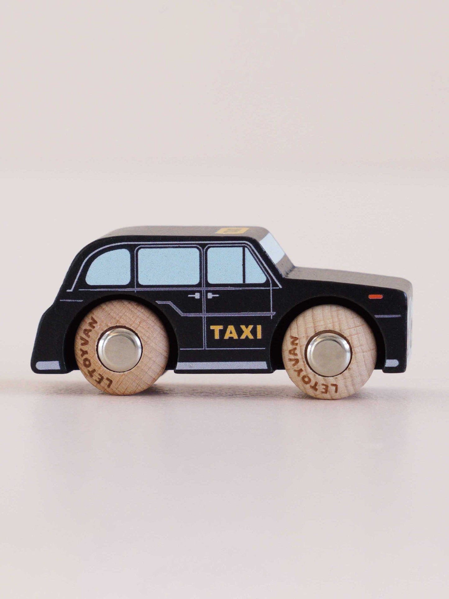 No.45 Bertie Wooden Taxi