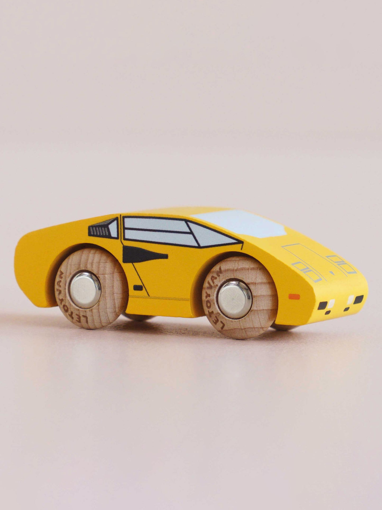 No.14 Lando Wooden Car