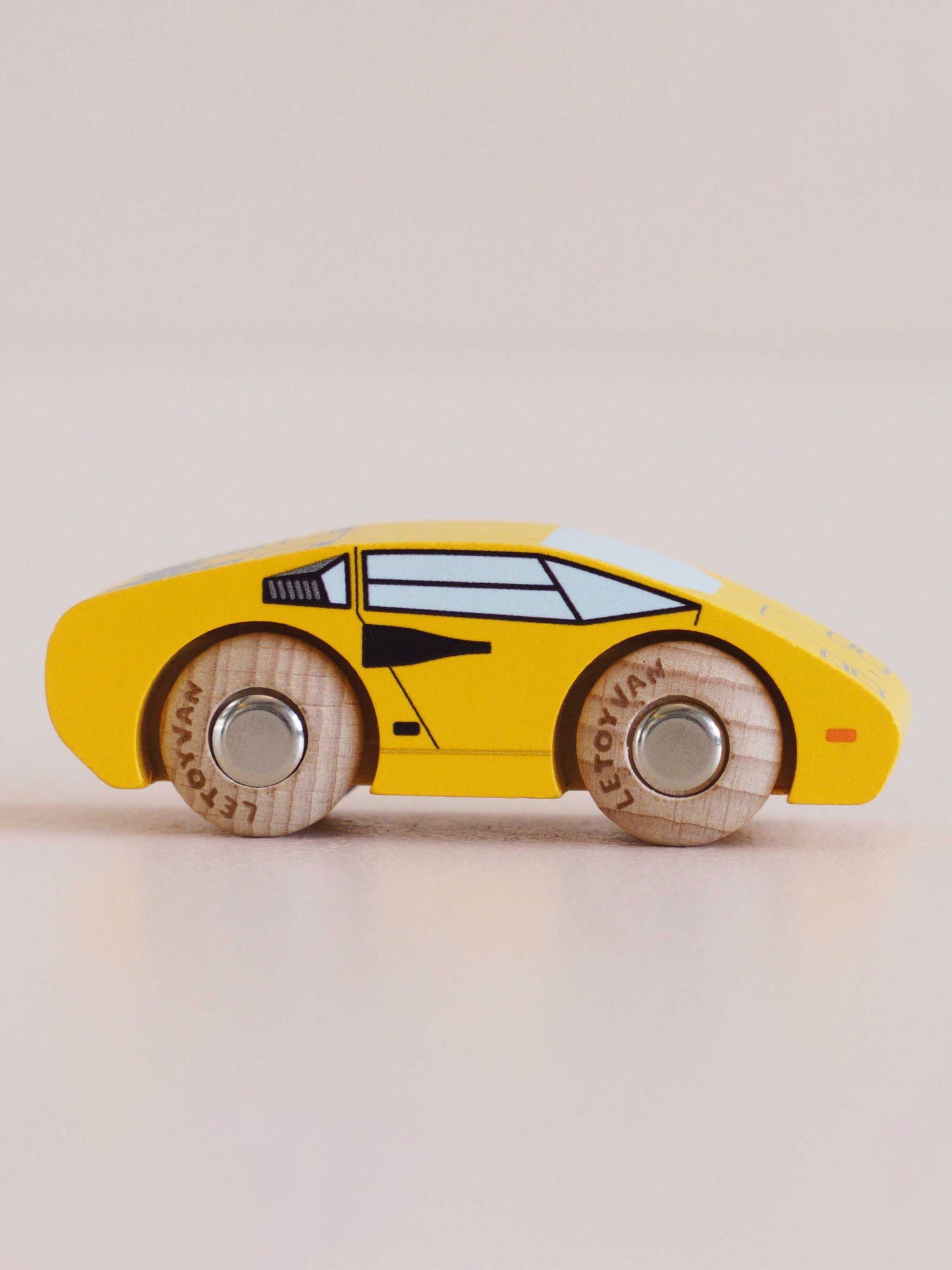 No.14 Lando Wooden Car