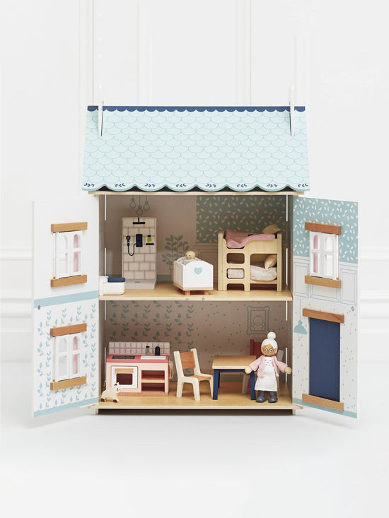 Bluebelle Wooden Dolls House