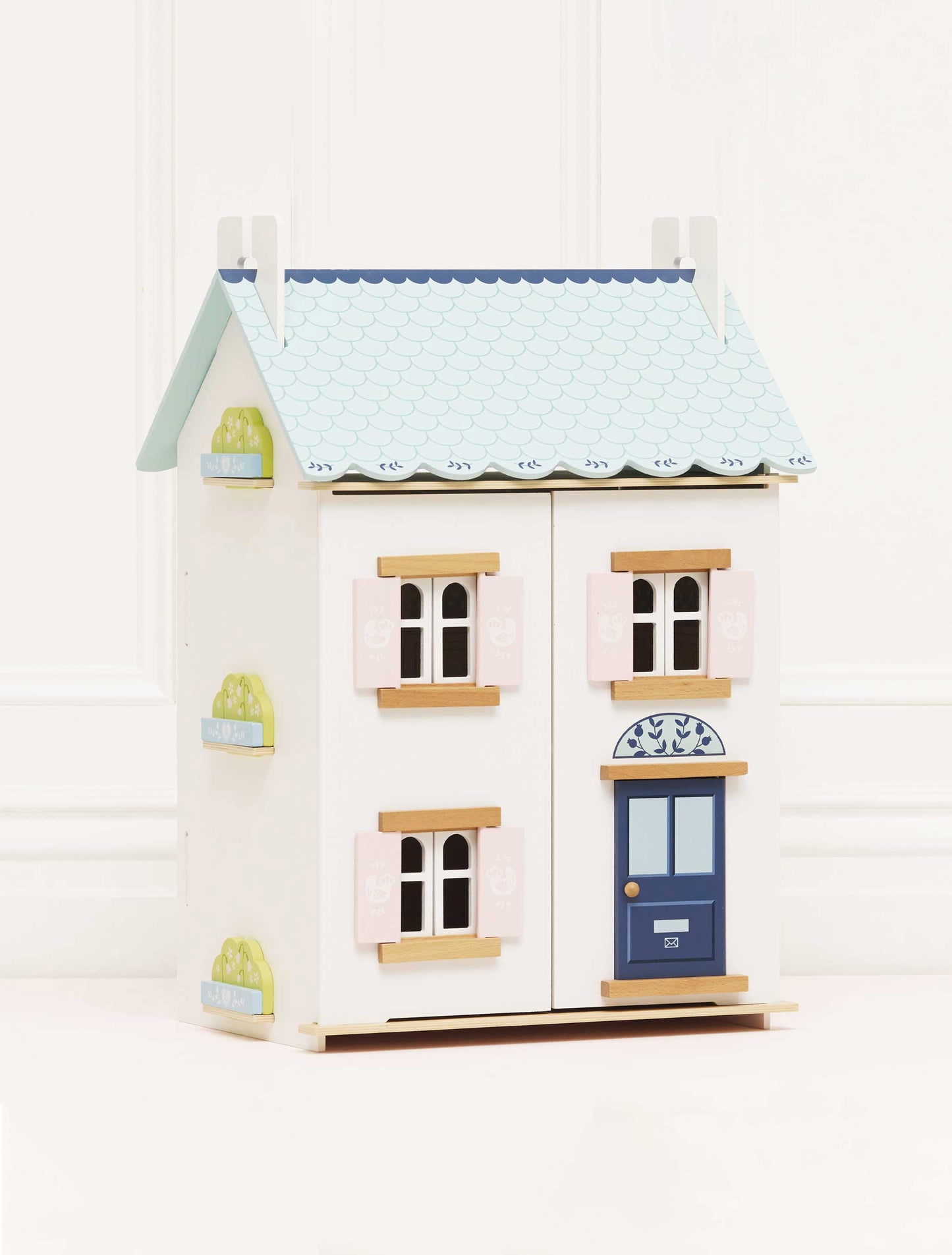 Bluebelle Wooden Dolls House