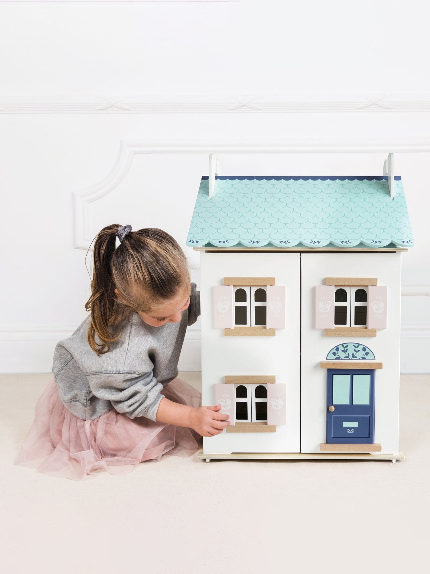 Bluebelle Wooden Dolls House