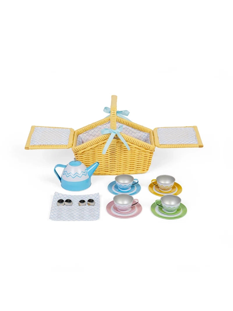 Picnic Set in Basket