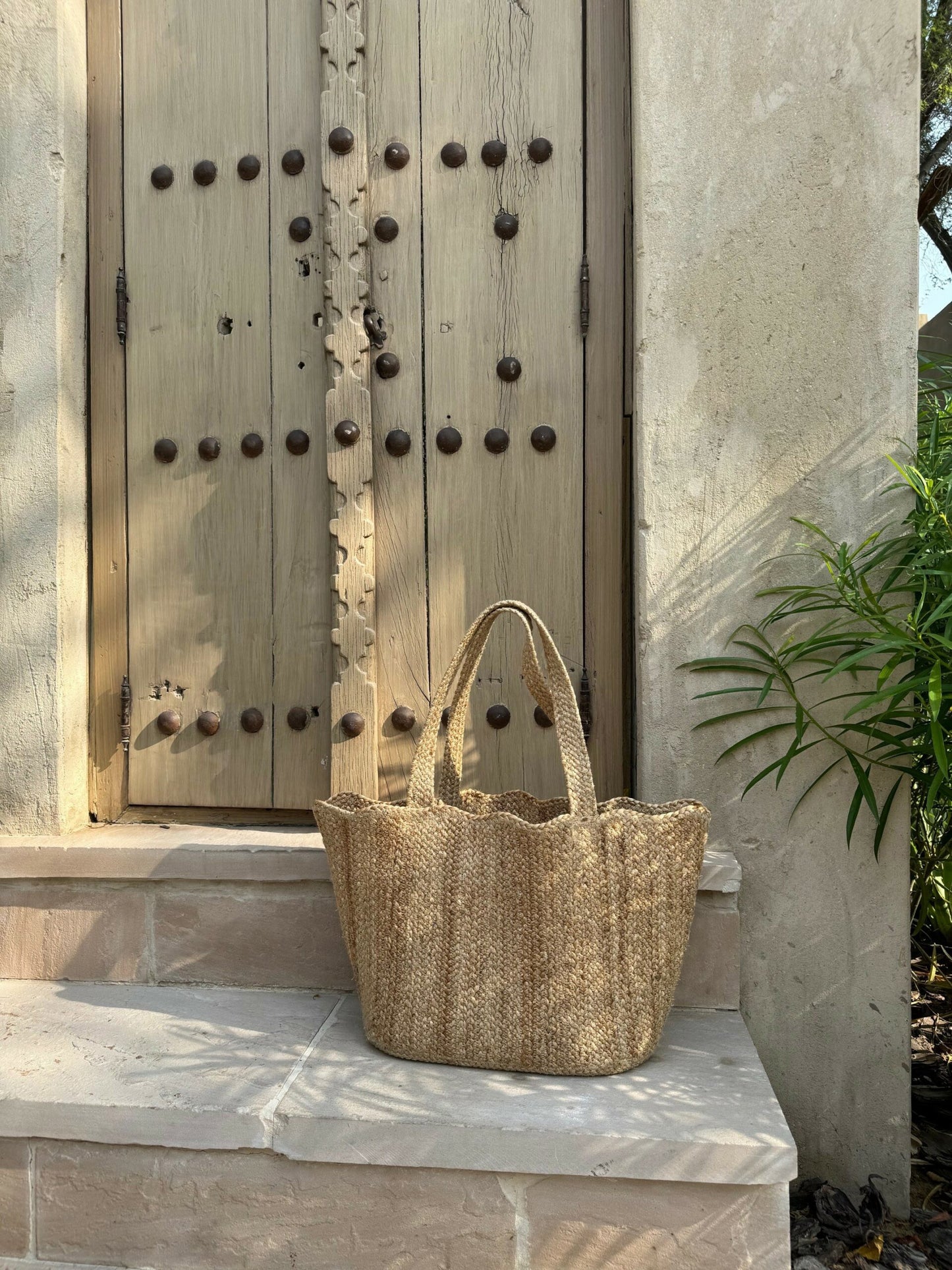 Natural Scallop Tote
