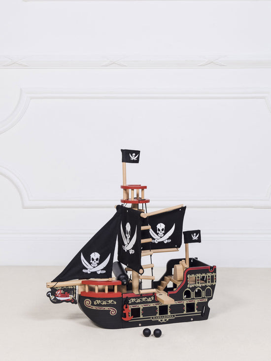 Barbarossa Pirate Ship & Characters