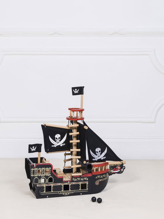 Barbarossa Pirate Ship & Characters