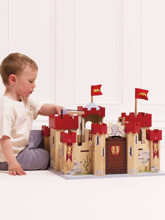 Lionheart Wooden Castle