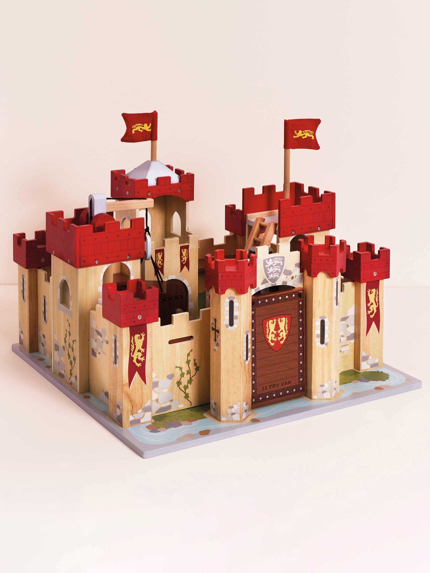 Lionheart Wooden Castle