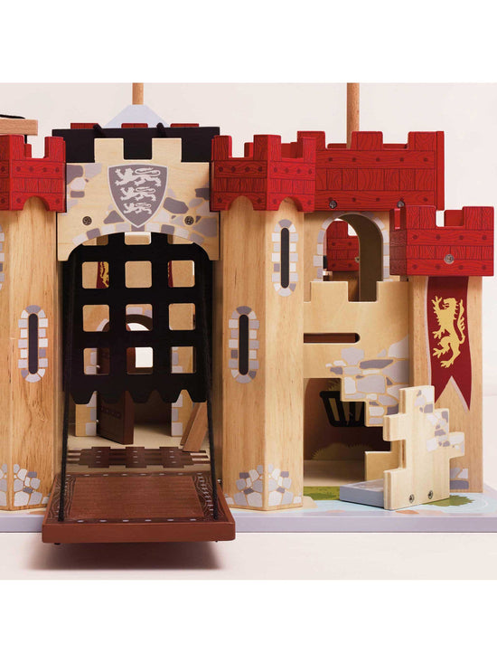 Lionheart Wooden Castle