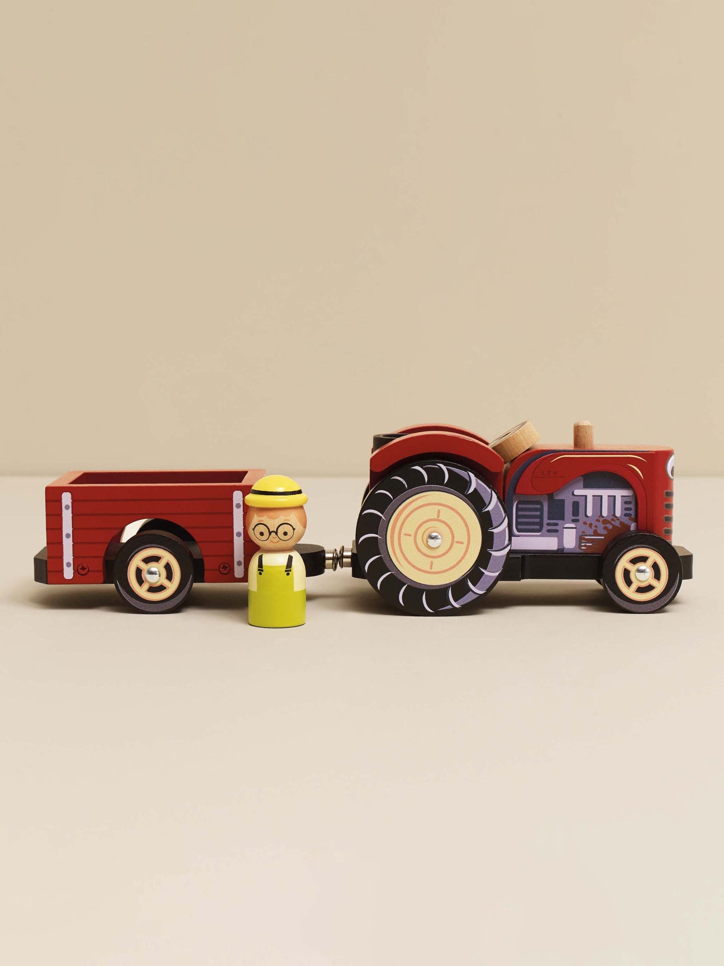 Farmyard Tractor & Trailer