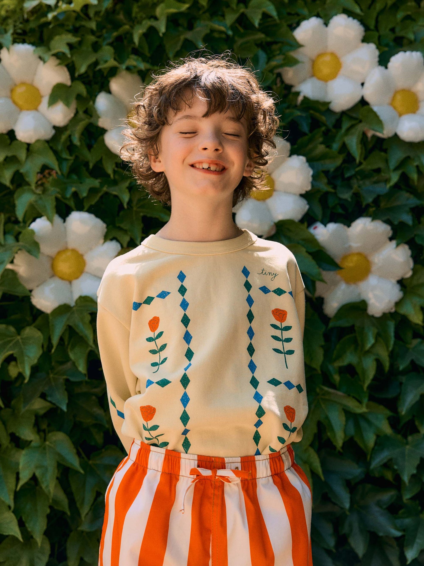 Diamonds Graphic Sweatshirt