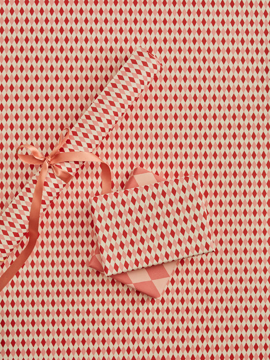 Pink Diamonds Gift Wrap