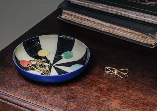 Benson’s Colour Hexagon Round Enamel Tray