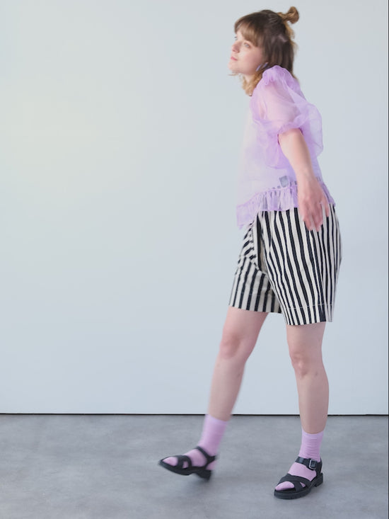 Load and play video in Gallery viewer, Lilac Puff Sleeve Top
