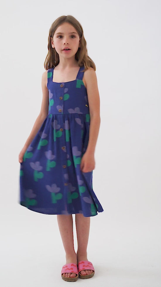 Load and play video in Gallery viewer, Sea Flower All Over Strap Dress
